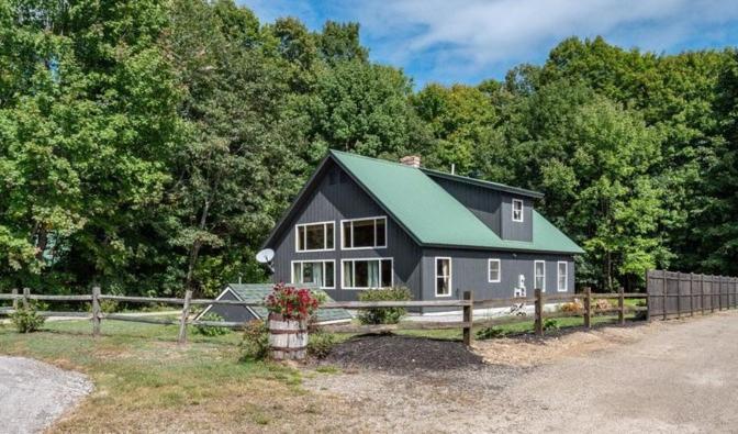 Ski Chalet W-Hot Tub, Only 3 Min To Sunday River Ski Lifts! Bethel Luaran gambar